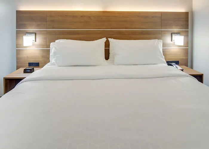 Holiday Inn Express Hotel & Suites Foley By Ihg
