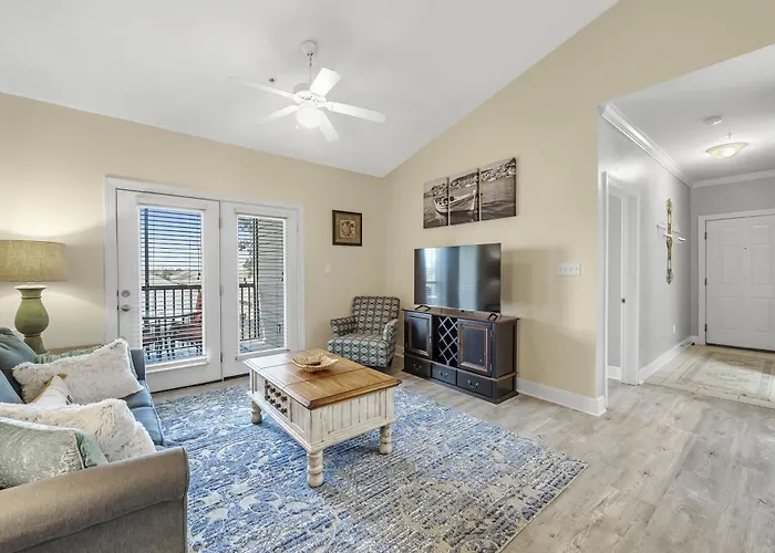 Spacious Condo Minutes From The Beach And Foley Outlets